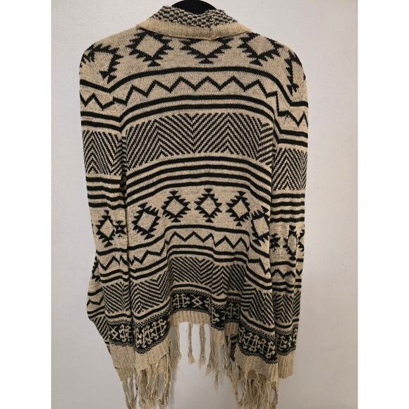 Anthro Blu Pepper Aztec Fringe Open Cardigan Size Large Black White Sweater - Picture 4 of 7
